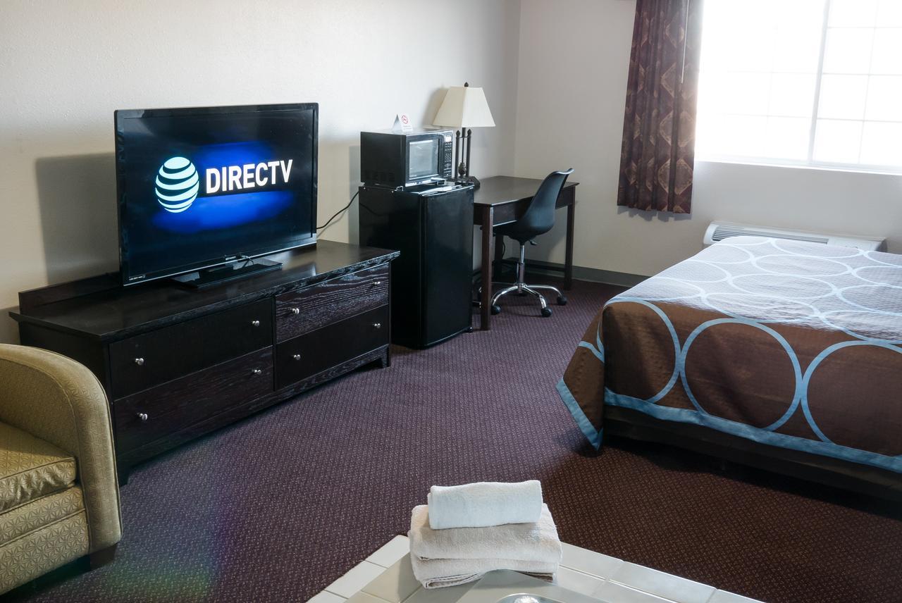 Cobblestone Inn & Suites - Platteville Bagian luar foto