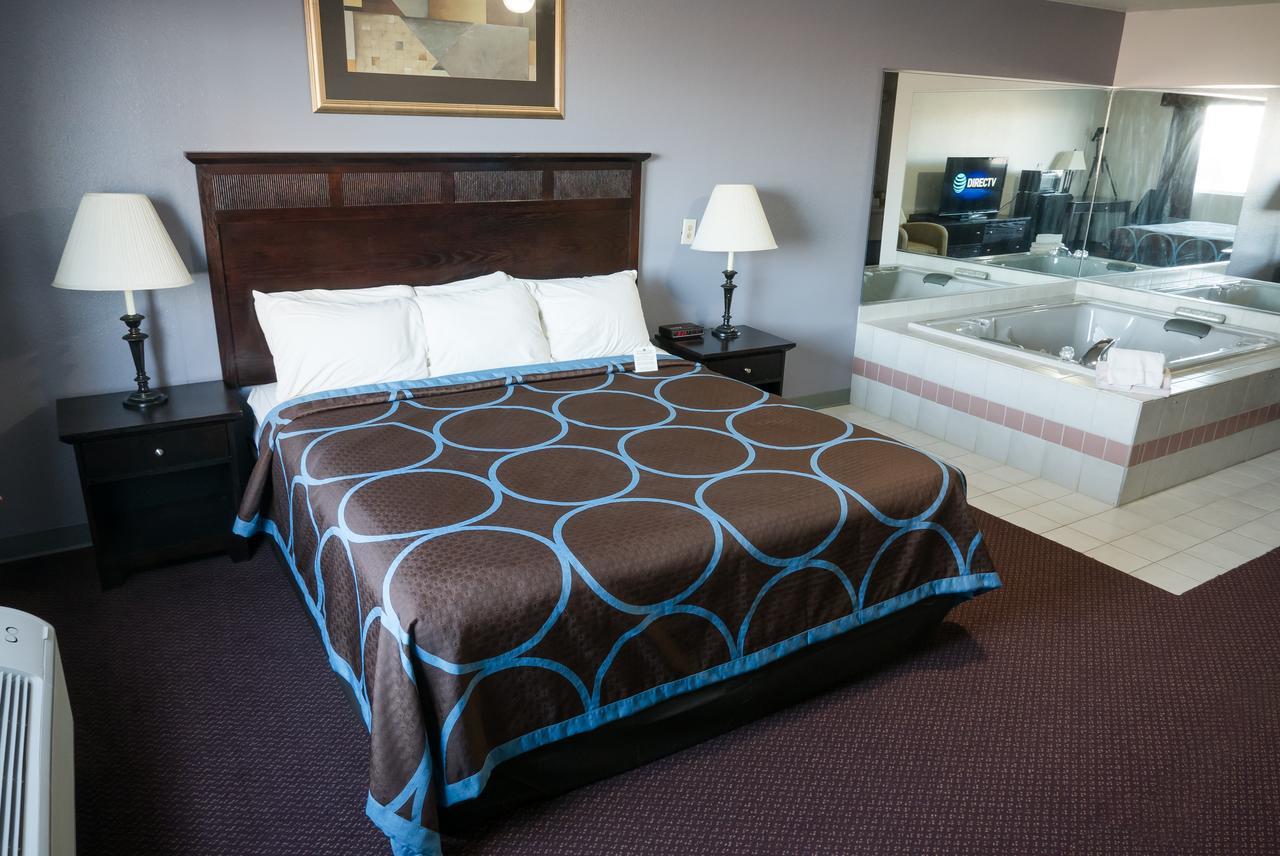 Cobblestone Inn & Suites - Platteville Bagian luar foto