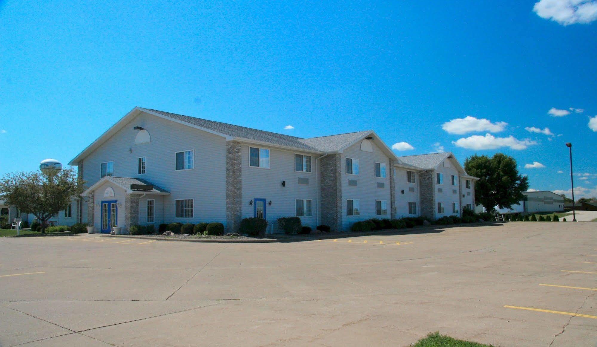 Cobblestone Inn & Suites - Platteville Bagian luar foto